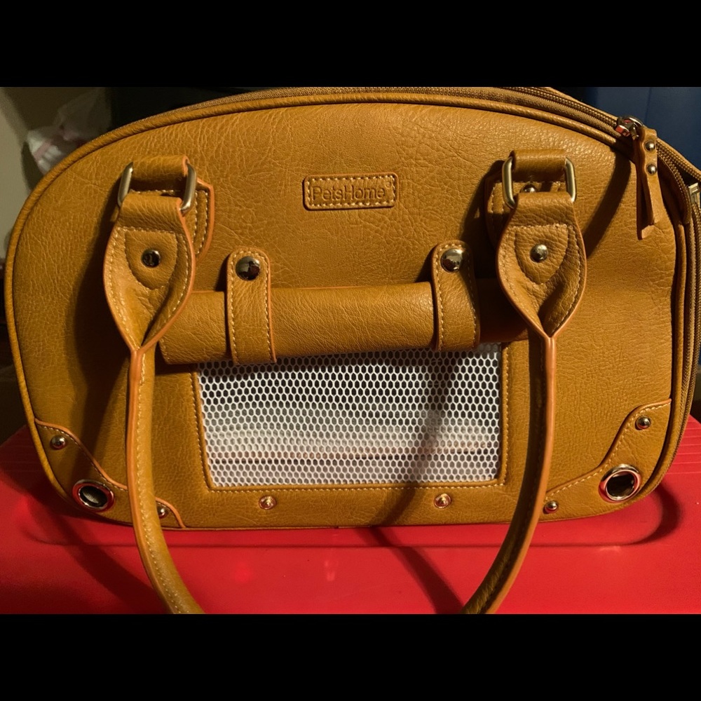 Brand new Beautiful pet carrier